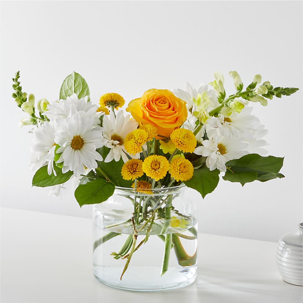Sun Salutation Bouquet – Rhodes Family Price Chopper, Branson MO
