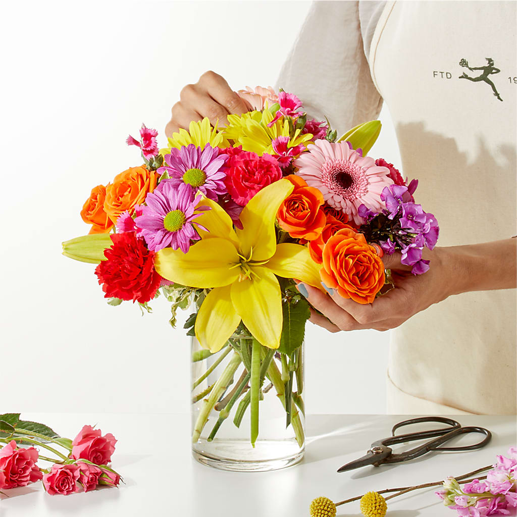 Cue the Confetti - A Florist Original – Rhodes Family Price Chopper, Branson MO