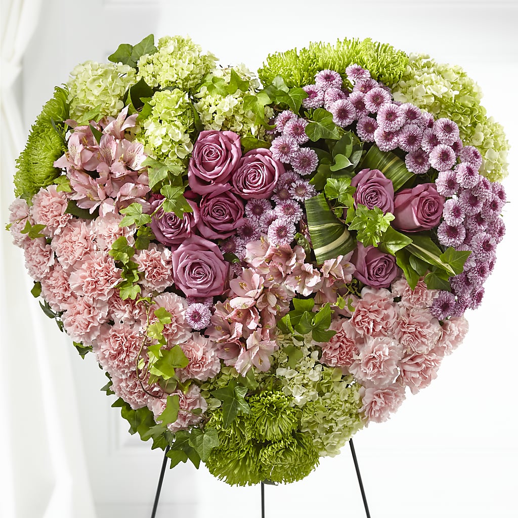 Heartwarming Standing Heart – Rhodes Family Price Chopper, Branson MO