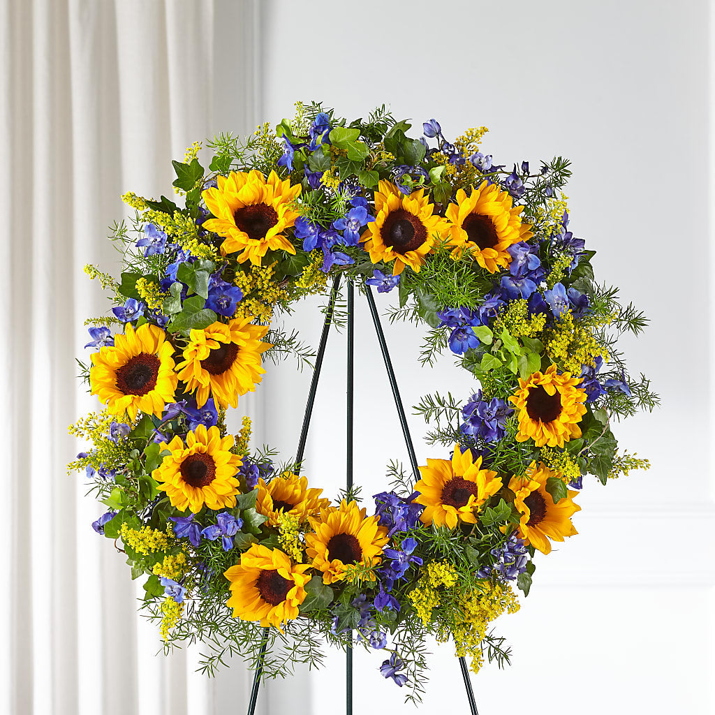 Bright Rays Wreath – Rhodes Family Price Chopper, Branson MO