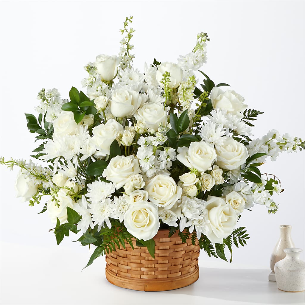 Heartfelt Condolences Arrangement – Rhodes Family Price Chopper, Branson MO