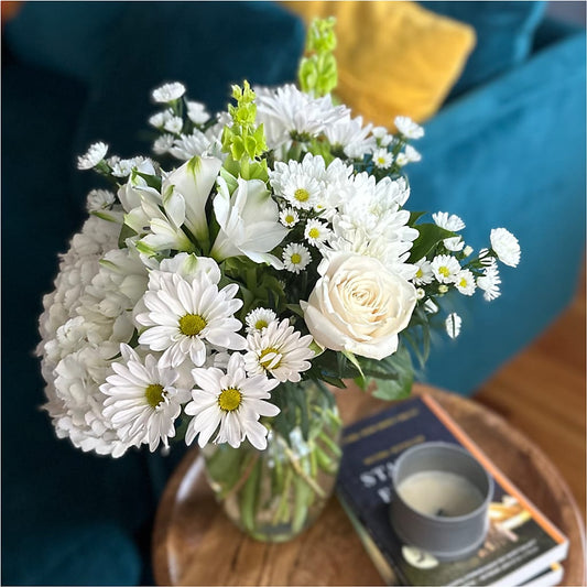 Classic Ivory – A Florist Original – Rhodes Family Price Chopper, Branson MO