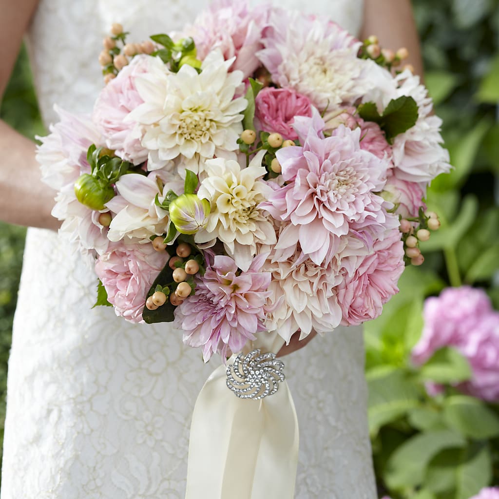 Heart's Promise Bouquet – Rhodes Family Price Chopper, Branson MO