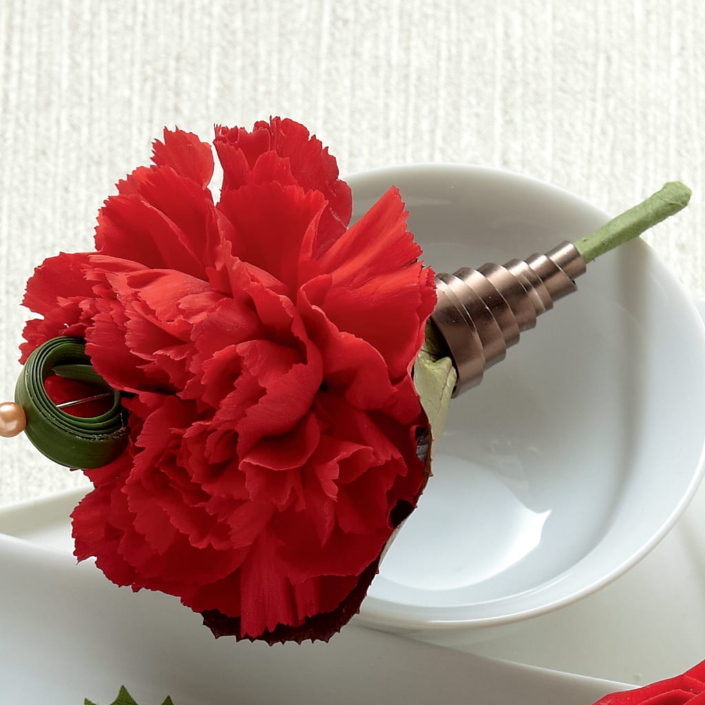 Red Carnation Boutonniere – Rhodes Family Price Chopper, Branson MO