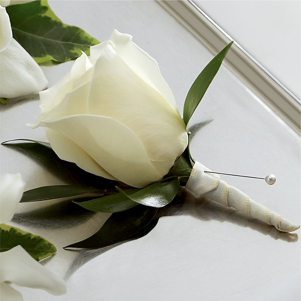 White Rose Boutonniere – Rhodes Family Price Chopper, Branson MO