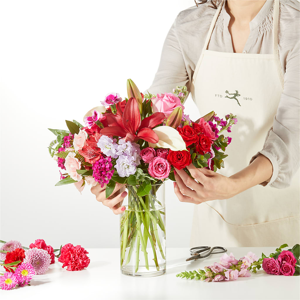Swooning Over You - A Luxury Florist Original –  Rhodes Family Price Chopper, Branson MO