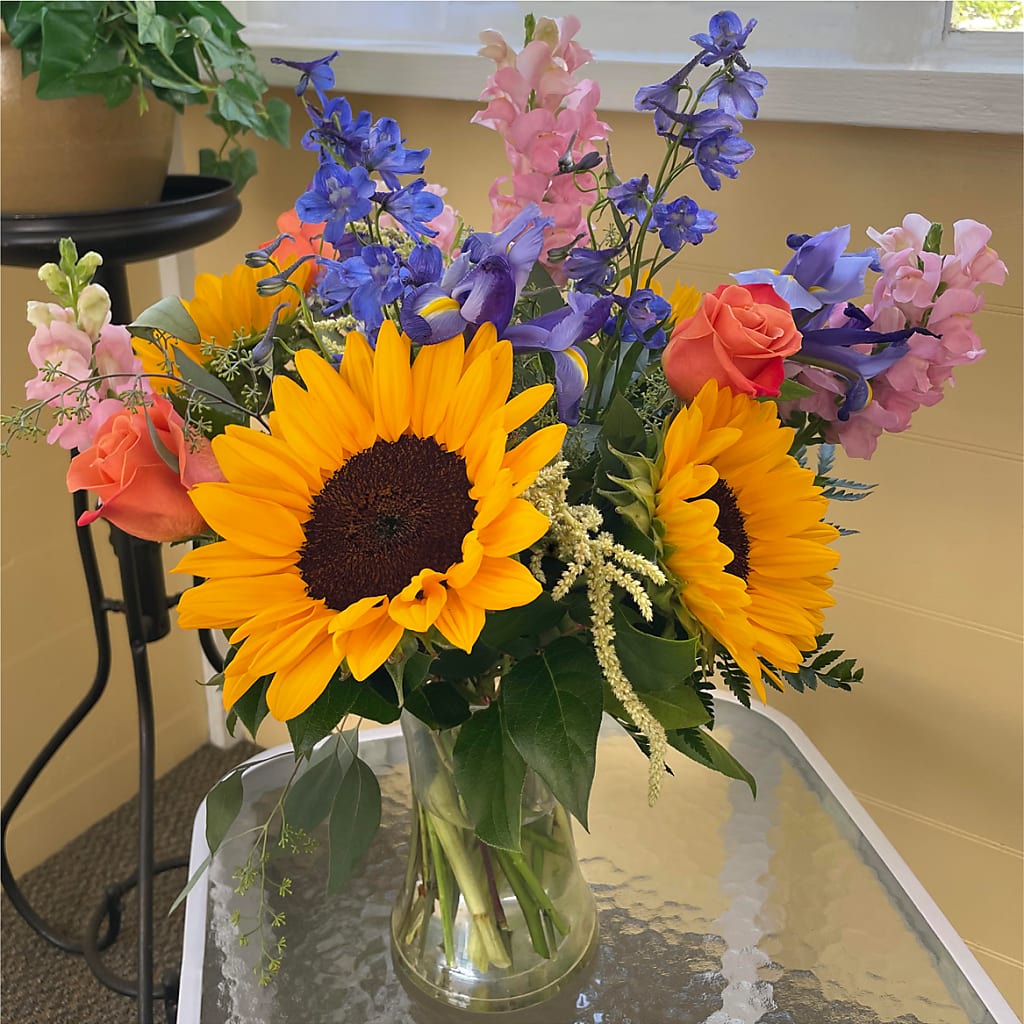 Rays of Life Bouquet –  Rhodes Family Price Chopper, Branson MO