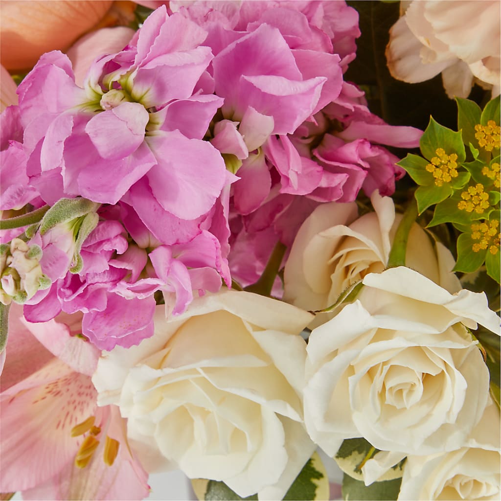Paradise Bouquet –  Rhodes Family Price Chopper, Branson MO