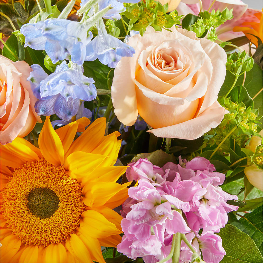 Dreamy Meadows Bouquet –  Rhodes Family Price Chopper, Branson MO