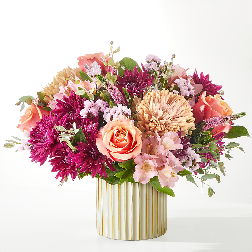 Berry Cobbler Bouquet with Ivory Vase –  Rhodes Family Price Chopper, Branson MO