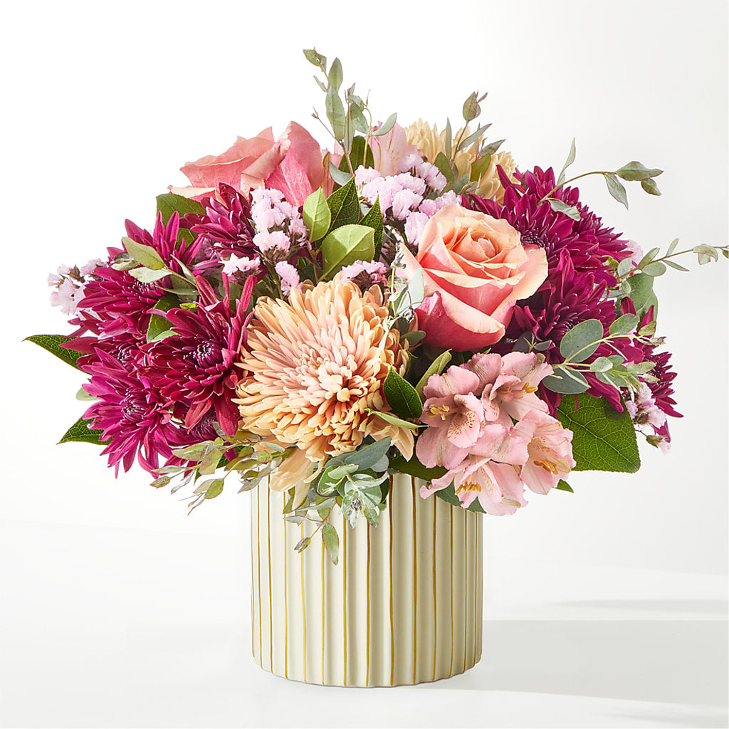 Berry Cobbler Bouquet with Ivory Vase –  Rhodes Family Price Chopper, Branson MO