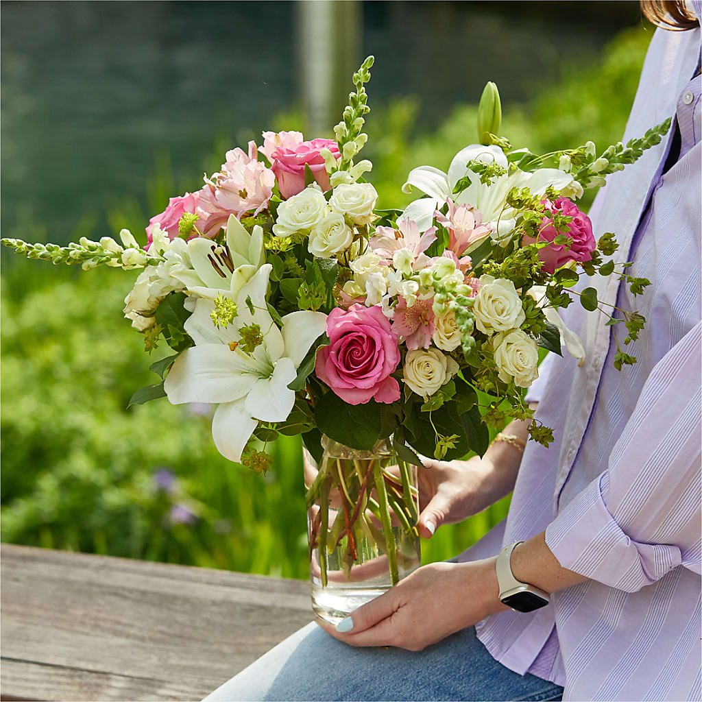 Fondly Bouquet –  Rhodes Family Price Chopper, Branson MO